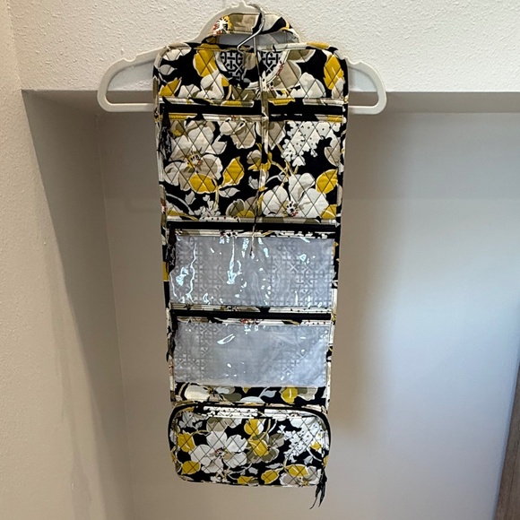 Vera Bradley Hanging Organizer - Picture 1 of 11